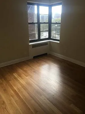 Rented by 4 Points Properties | media 9