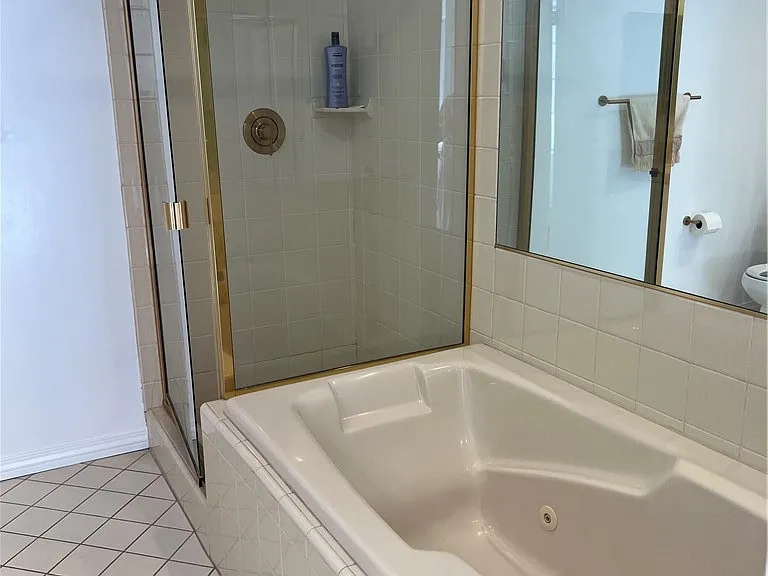1817 Selby Ave #205 — Photo 16