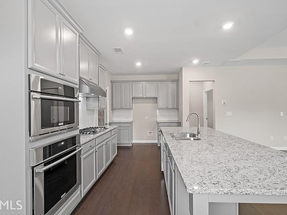 3rd image of 3594 Stanton Ln