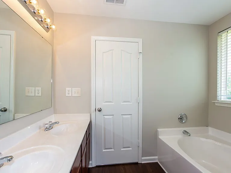 12411 Clackwyck Ln — Photo 14