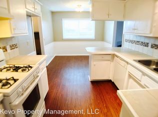 825 W 8th St, Edmond, OK 73003