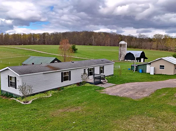 16608 Twelve Mile Rd, Leroy, MI 49655