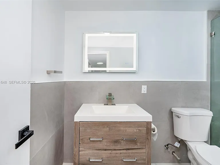 9760 SW 184th St #6D — Photo 4