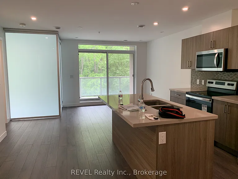 455 Charlton Ave E #301 — Photo 2