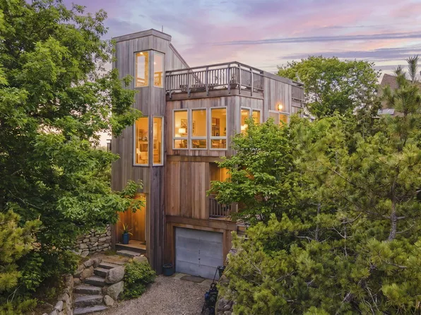 9 Thistlemore Road, Provincetown, MA 02657