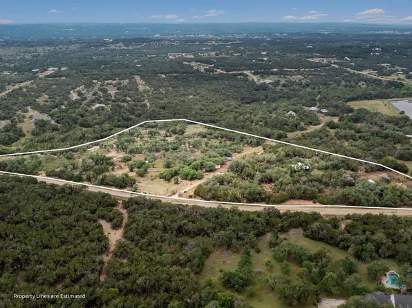 204 E Lakeshore Dr, Dripping Springs, TX 78620