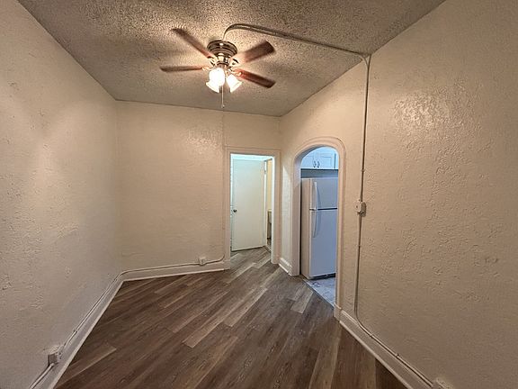 4th image of 1625 McCullough Ave APT 3