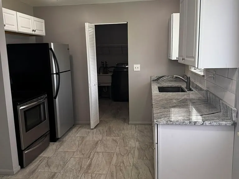 15121 Kerstyn St — Photo 5