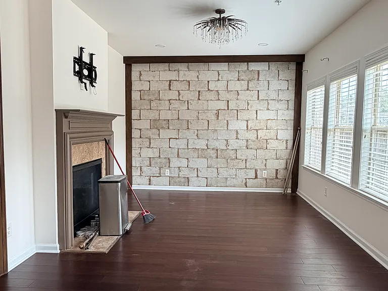 2420 Callaway Ct #2420 — Photo 2