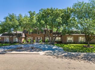 212 Carson Ave, Dumas, TX 79029