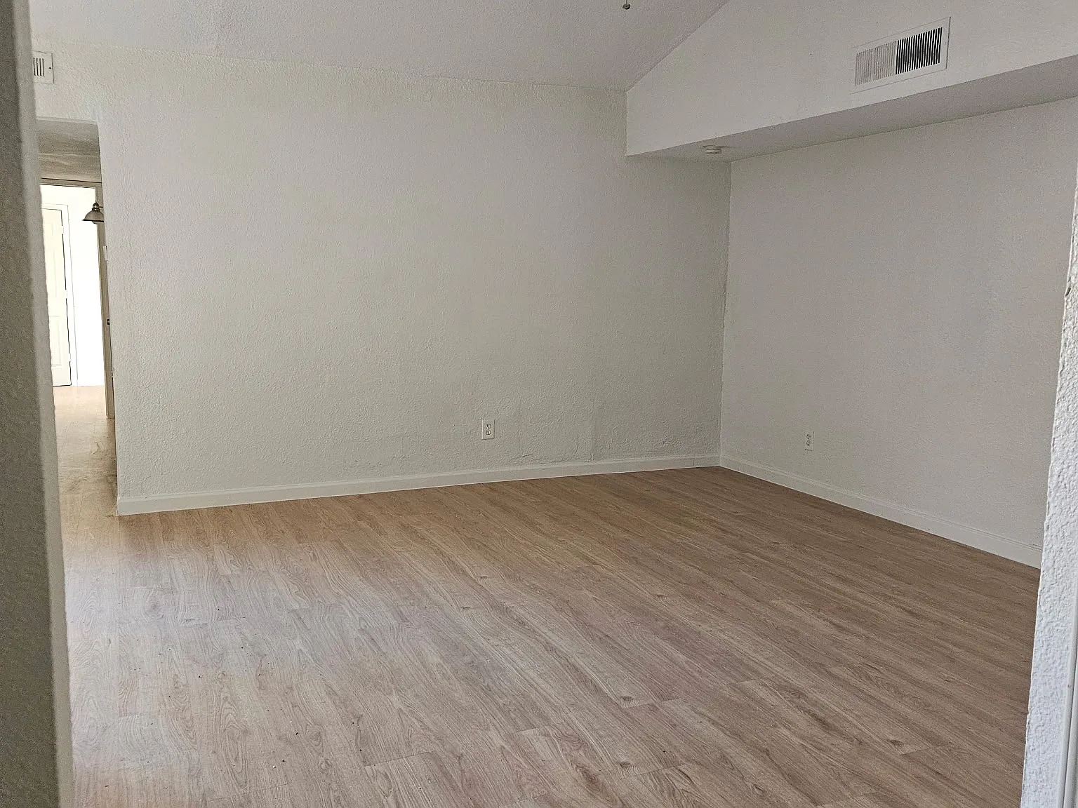 9515 Gonzales Dr — Photo 3