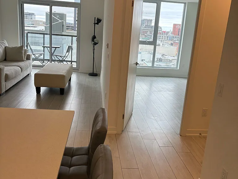 55 Duke St W #606 — Photo 3