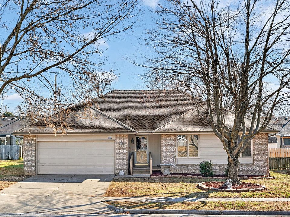 1st image of 3204 S Nettleton Avenue
