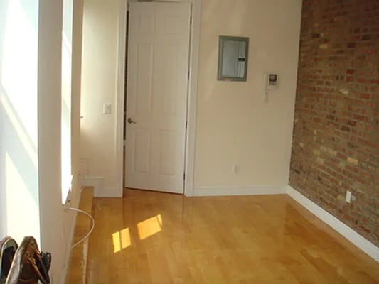 Rented by Centennial Properties NY | media 6