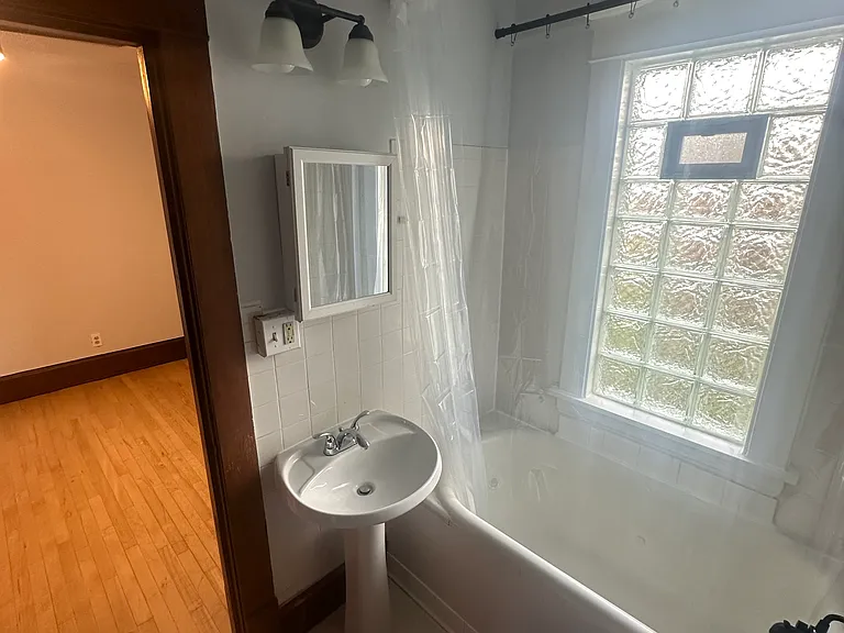 1819 4th St NE #2 — Photo 10