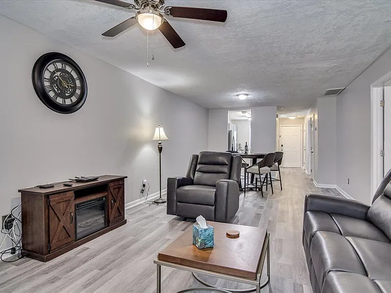 23 Londonberry Ln — Photo 12