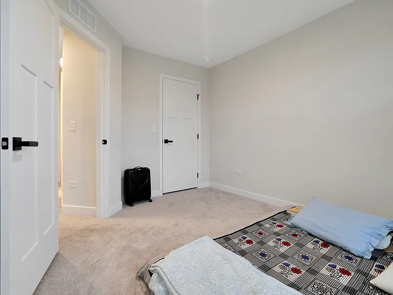 155 Canterbury Way — Photo 20