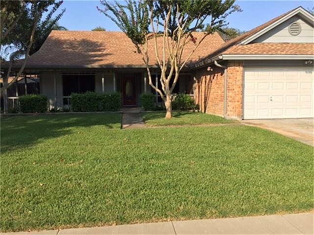 1st image of 2413 Parkview Dr
