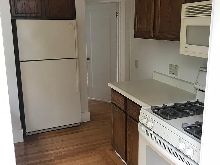 23 Sycamore Ave — Photo 6