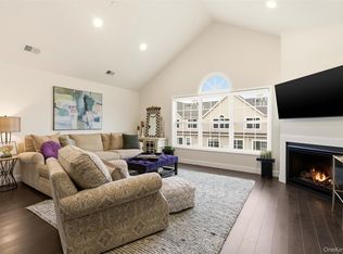 28 Steven Circle, Dix Hills, NY 11746