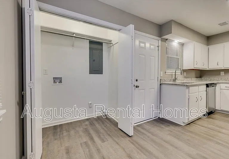 306 W Buena Vista Ave — Photo 16