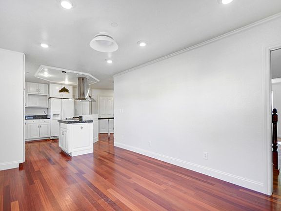 4th image of 225 1/2 Vallejo St