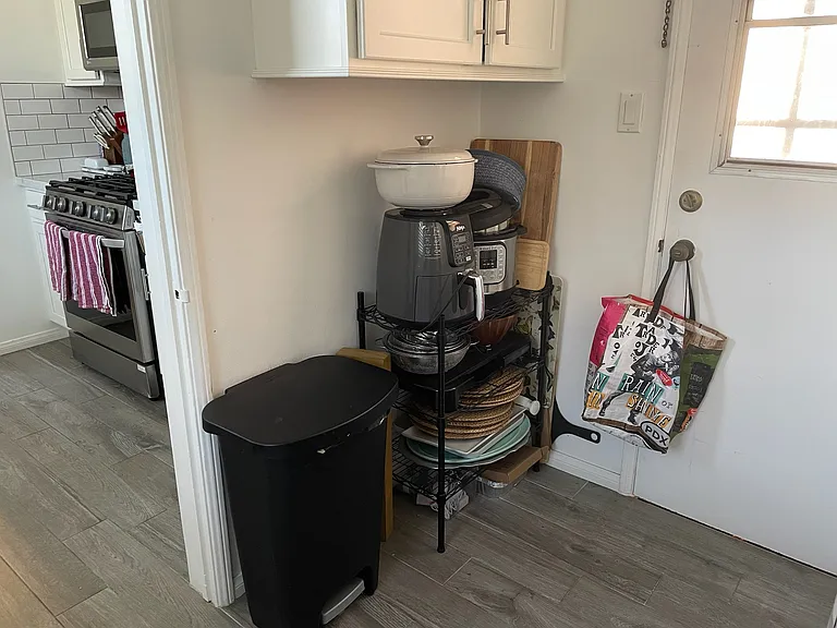 4122 Charles Ave — Photo 12