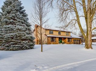 22W410 Glendale Ter, Medinah, IL