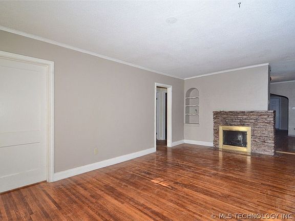 3rd image of 456 S Zurich Ave