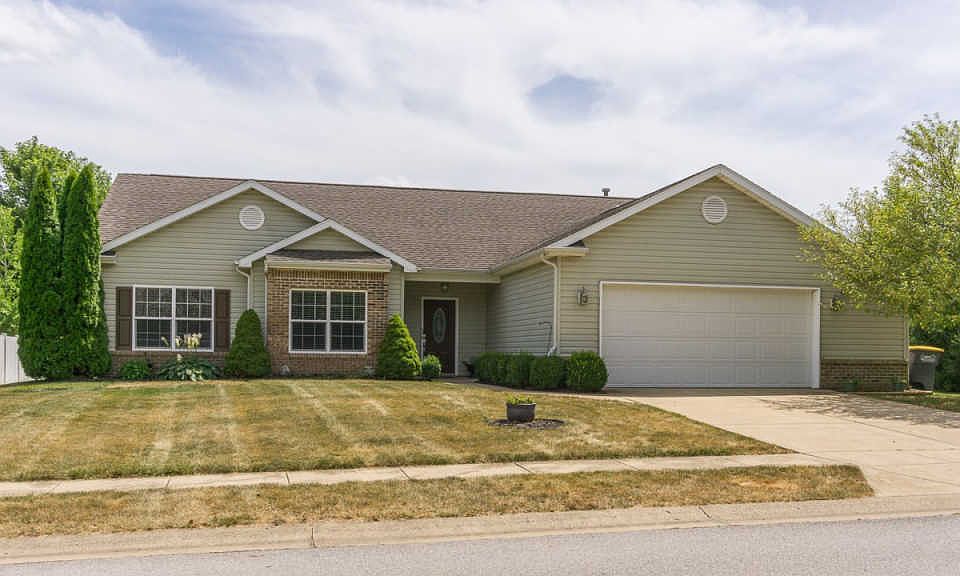1st image of 2819 Grosbeak Ln
