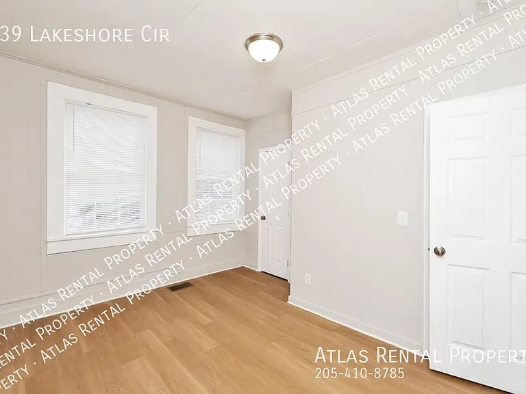 439 Lakeshore Cir — Photo 13