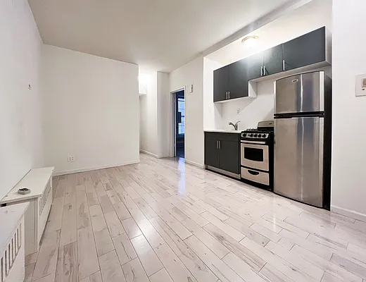 Rented by Kahen Properties | media 13