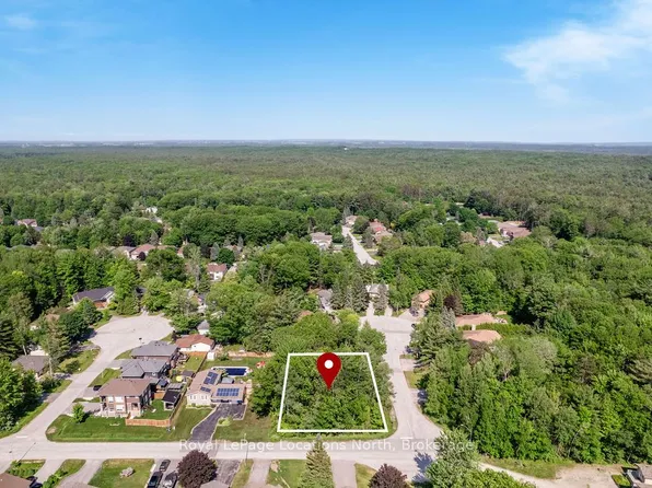 7 Smallman Dr, Wasaga Beach, ON L9Z 1L1