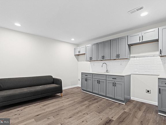 5th image of 5134 Pembridge Ave