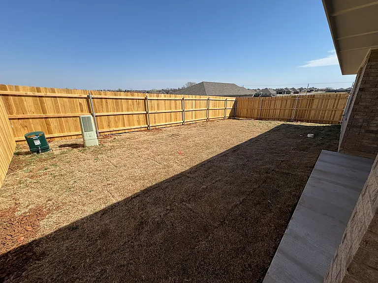 2917 NW 196th Pl — Photo 19