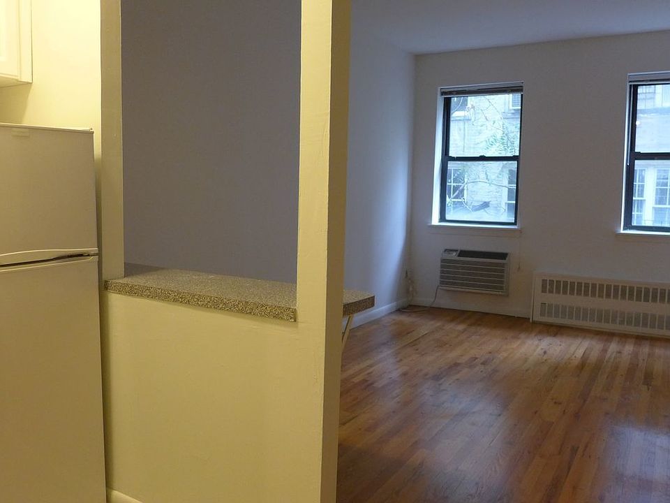 1st image of 321 E 91st St APT 3D
