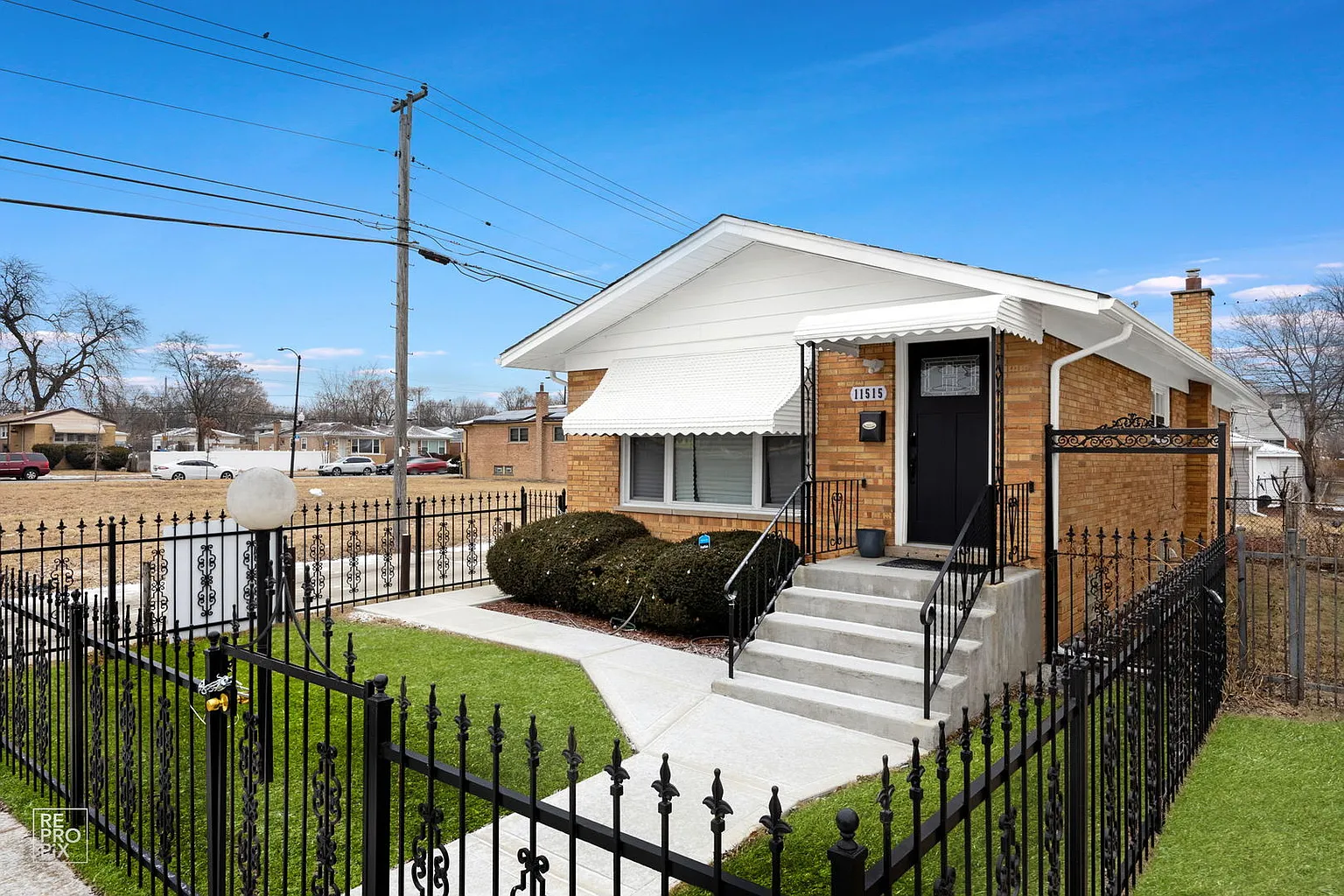 11515 S May St photo 1