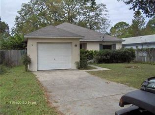 909 Rockingham Ave, Tavares, FL 32778