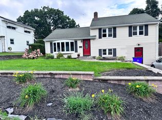 14 Greenhouse Blvd, West Hartford, CT 06110