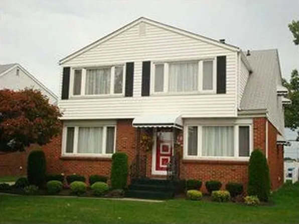 40 Christian Dr, Cheektowaga, NY 14225