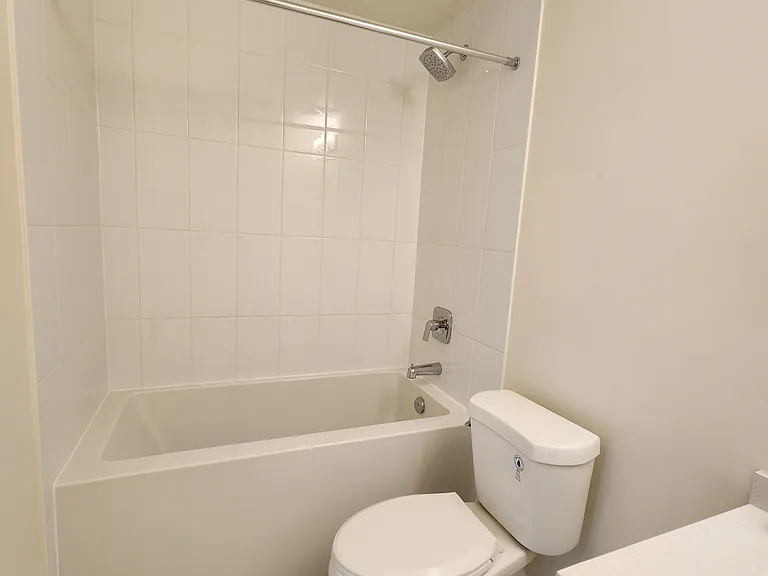 27 Korda Gate #2510 — Photo 12