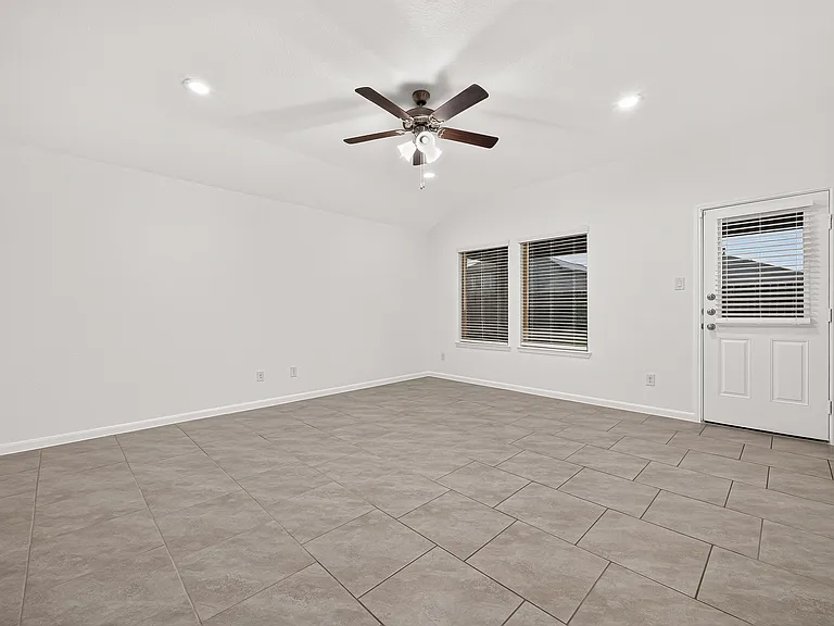 18326 Arcola Bay Ln — Photo 14