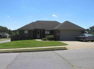 330 Sigel Trl, Centerton, AR 72719