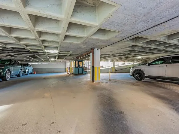 3111 Ocean Parkway image 8 of 30