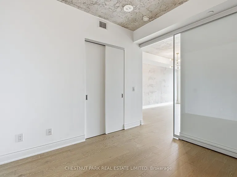 608 Richmond St W #719 — Photo 21