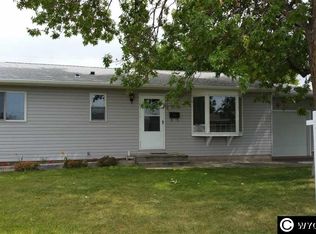 513 S 16th St, Worland, WY 82401