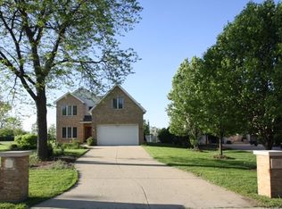2 E Monterey Ave, Schaumburg, IL 60193