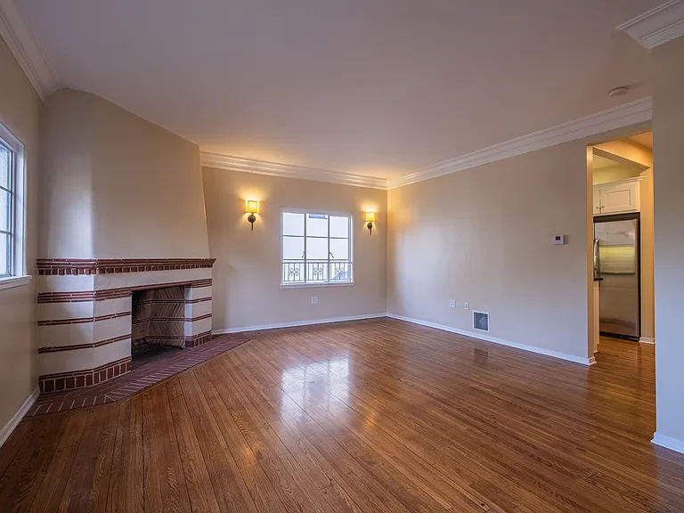 10836 Lindbrook Dr #3 — Photo 5
