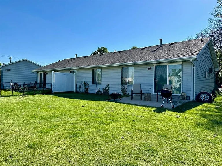 415 Arthur Ct #1 — Photo 12