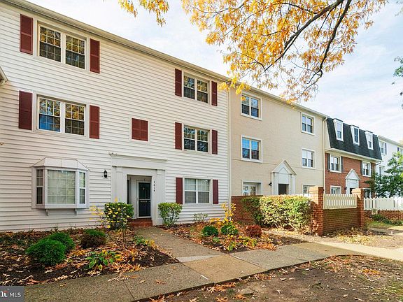 2nd image of 4614 28th Rd S #B